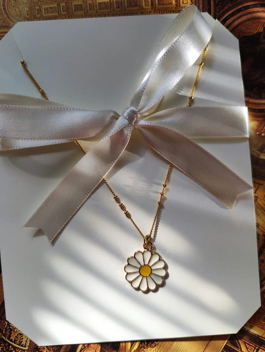 Collar Margarita - chapa de oro 14k