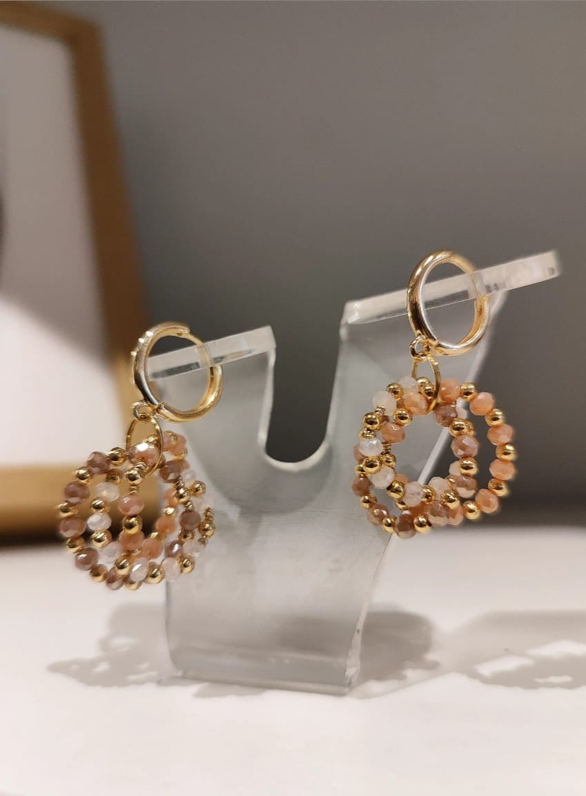 Aretes Ara Rosa - hecho a mano/baño de oro de 14k