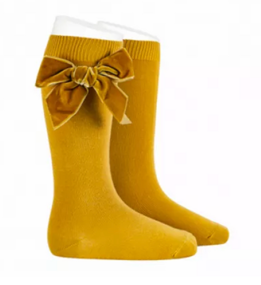 Calceta punto liso lazo terciopelo mostaza