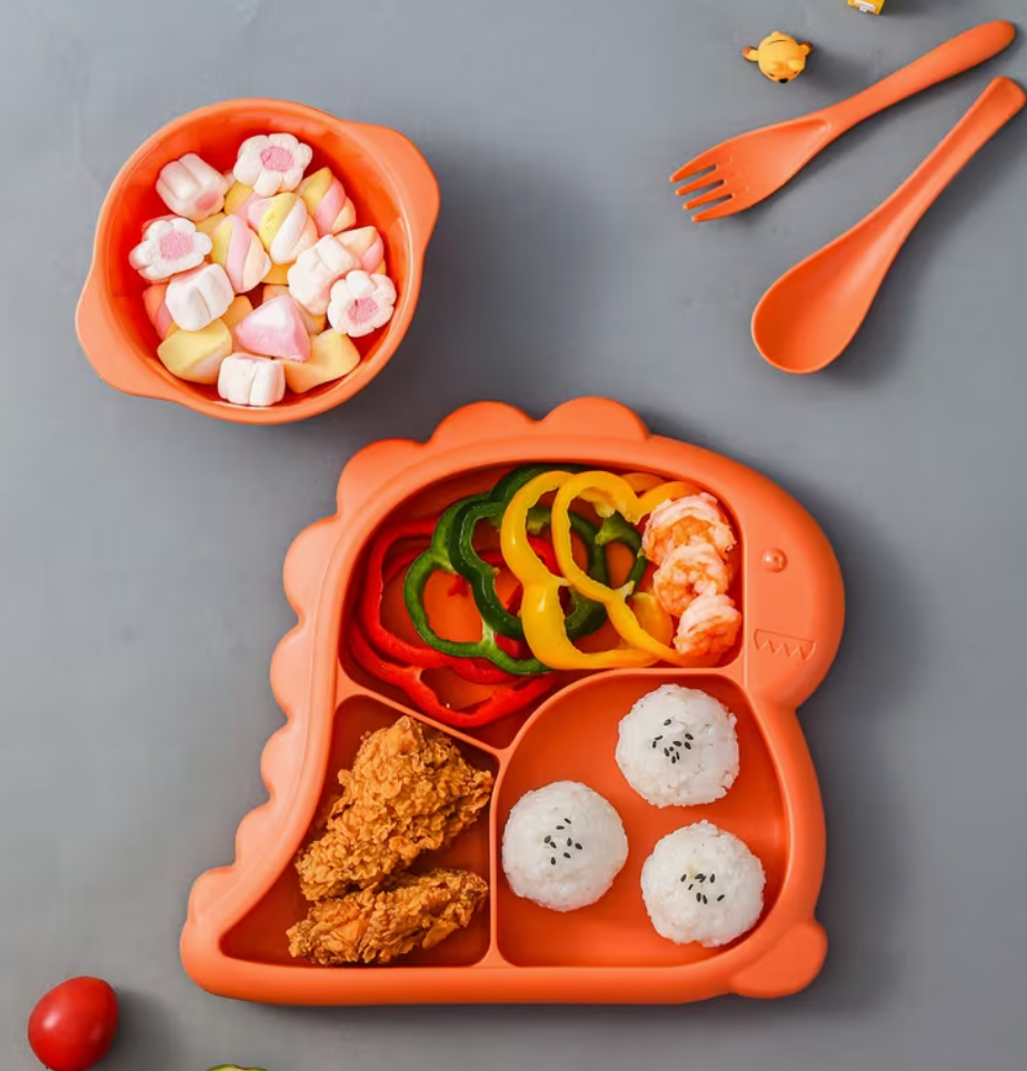 Plato Dino con Cubiertos