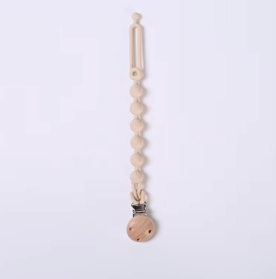 Clip Porta Chupón con Dije de Madera