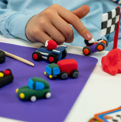 Arcilla y Juego – Coches